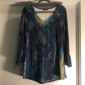 Cool pattern top in xl the material is stretchy but tight